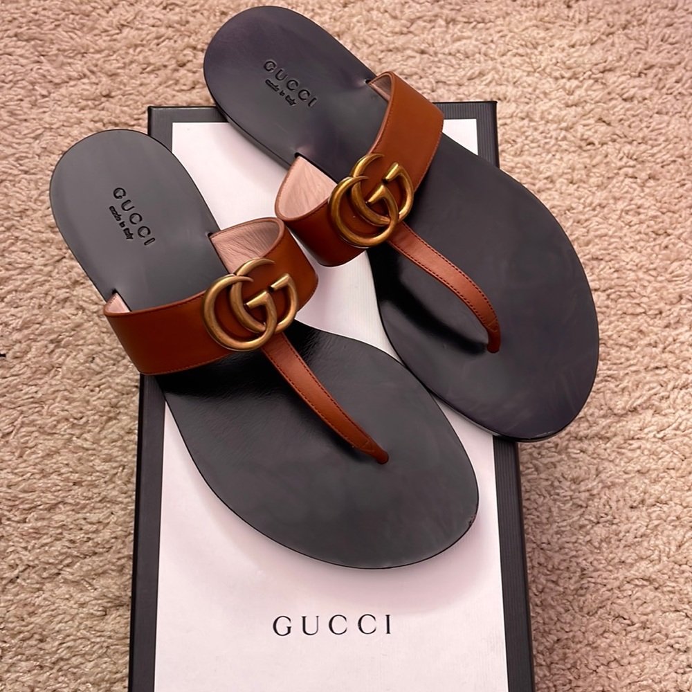 Authentic Gucci marmont Tstrap logo sandal size 7